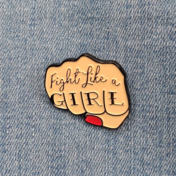 "Fight Like a Girl" Enamel Pin Women Empowered - Picture 2 of 5